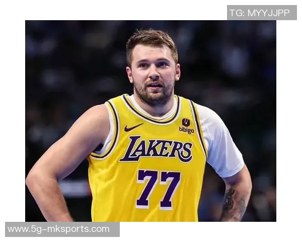 洛杉矶街头艺术家为东契奇创作新壁画宣告卢卡时代的到来