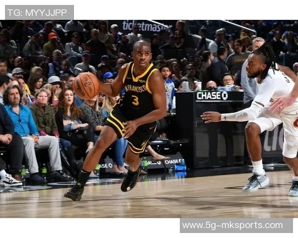 米切尔下半场表现低迷12投仅5中全场仅得15分球队遭遇失利