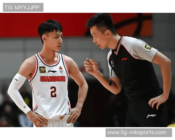 徐杰在FIBA赛场表现未知但在CBA中展现出色实力的媒体人观点 徐杰在FIBA赛场表现未知但在CBA中展现出色实力的媒体人观点