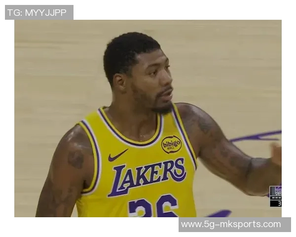 湖人首发阵容表现不佳建议斯玛特取代八村塁首发位置